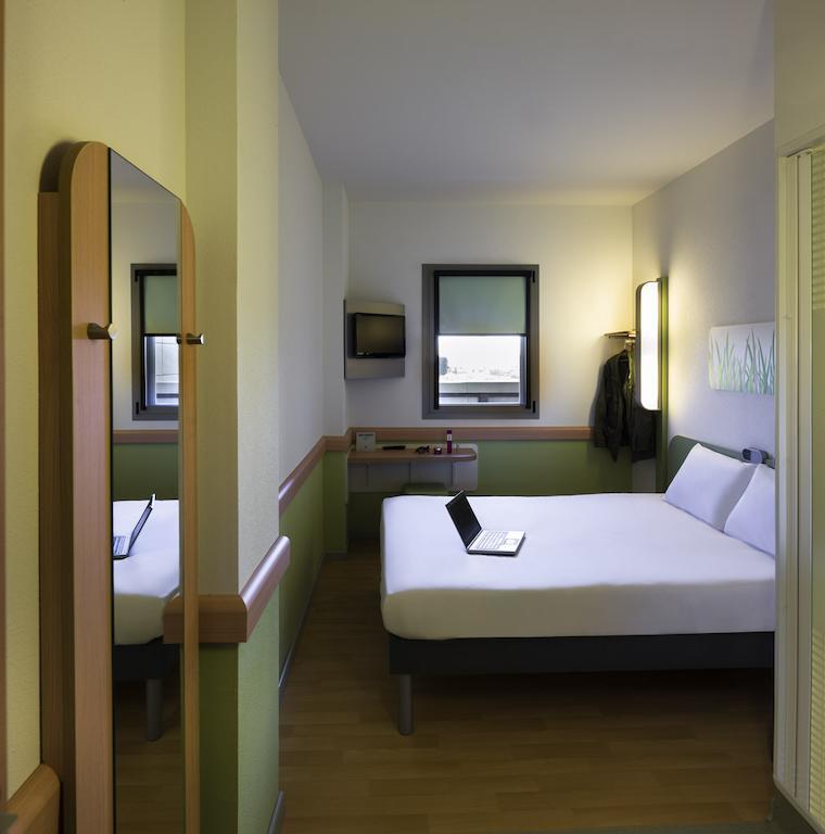 Ibis Budget Sevilla Aeropuerto Kamer foto